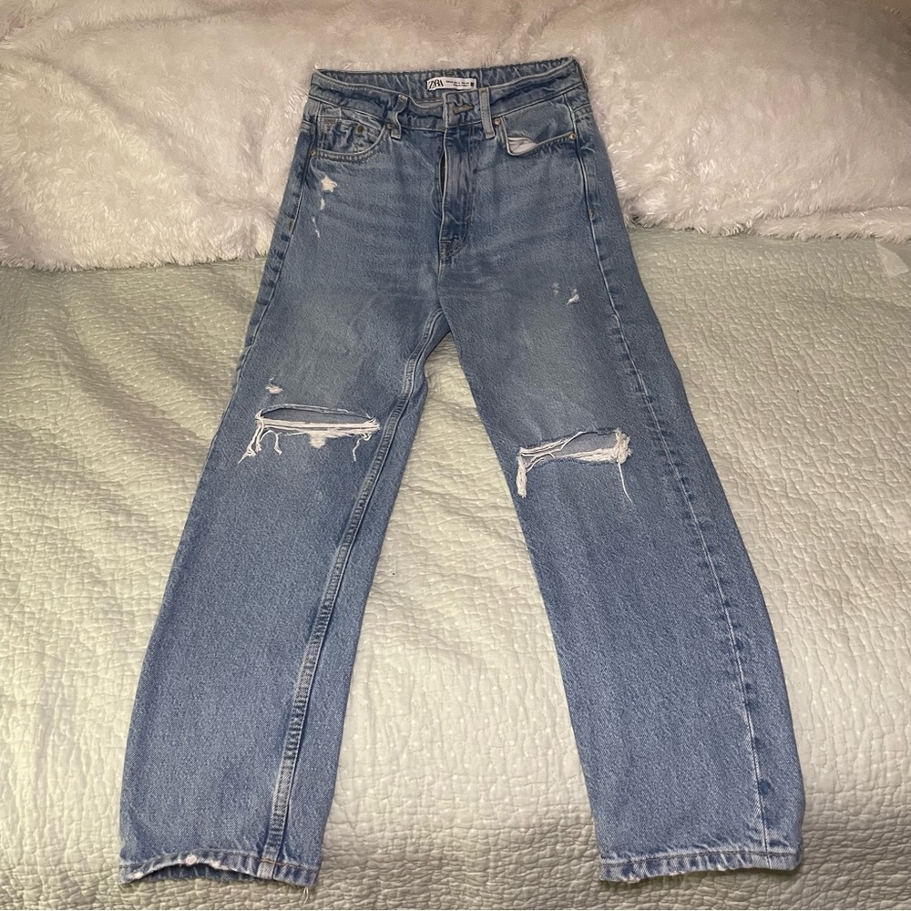 Zara 90’s Straight Leg Jeans - Ripped at Knees